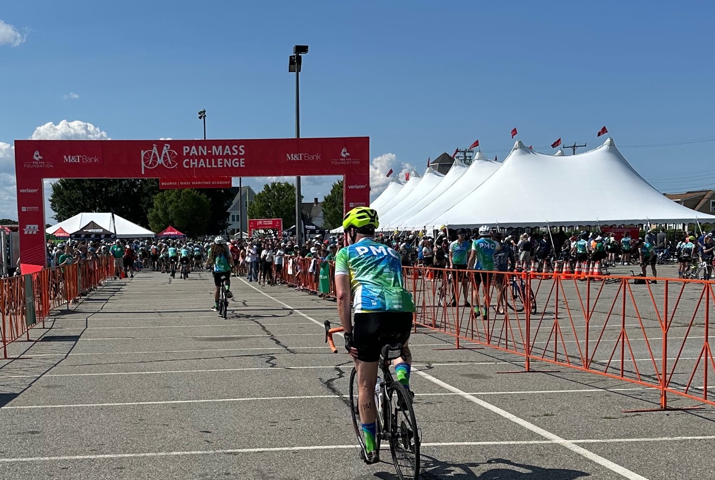 A group of people riding bikes
AI-generated content may be incorrect.